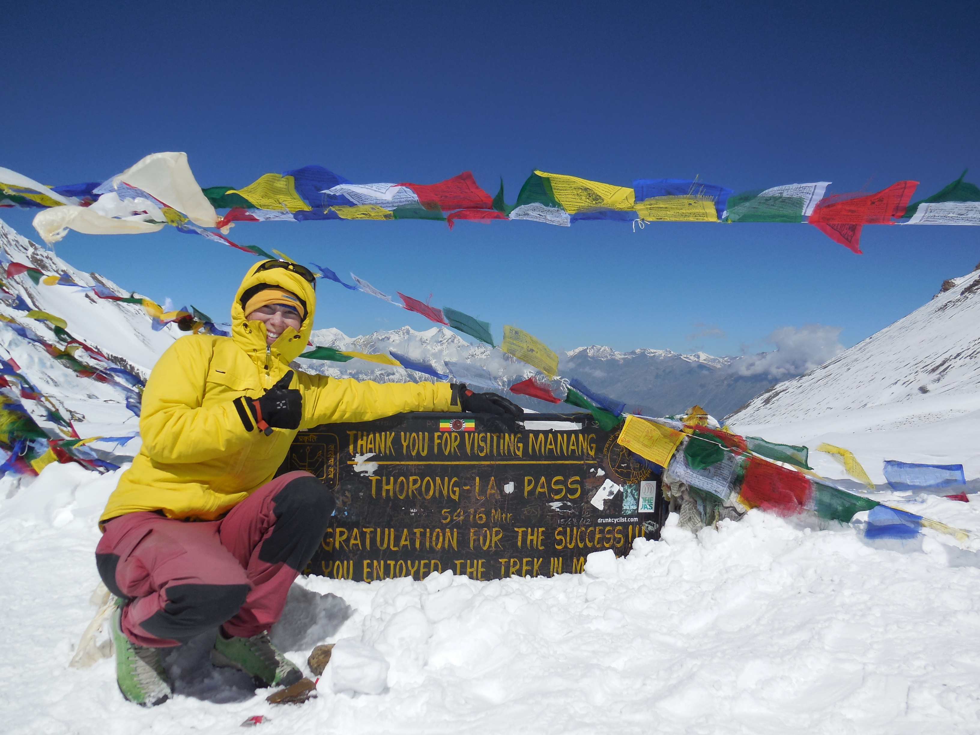 I made it!!! On the top of Thorung La, 5418m. Headache started on the way down, before it was ok