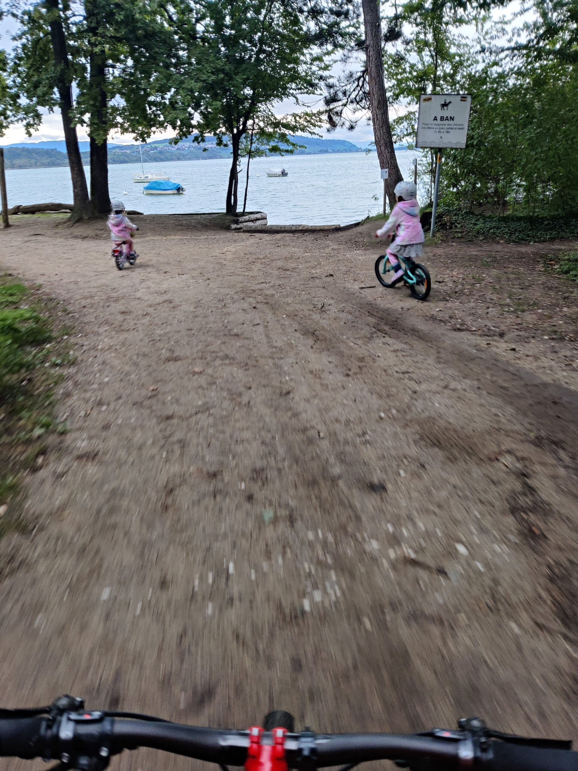 Velotour mit Kindern bei Salavaux am Murtensee