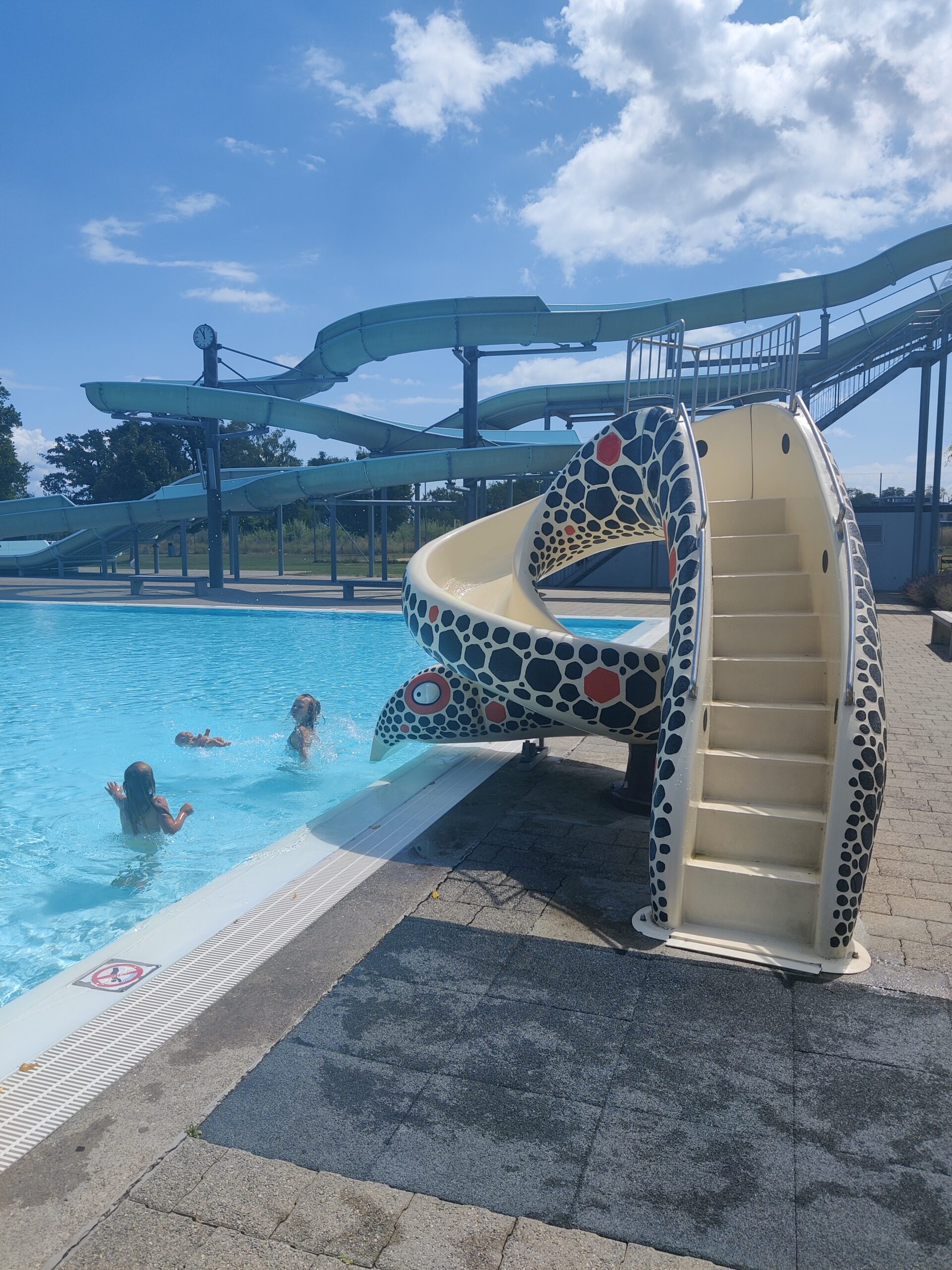 Rutschen in der Badi Hörnli in Kreuzlingen