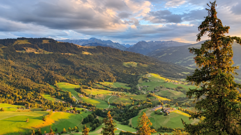 Aussicht bei der Guggershörnli Wanderung ab Guggisberg